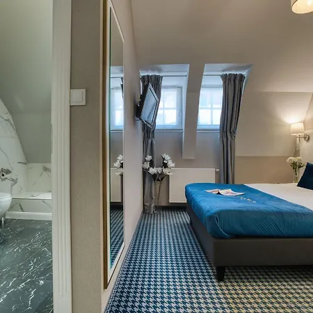 Art Novis Centrum 酒店 3*