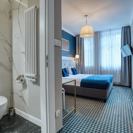 Art Novis Centrum Hotel 3*