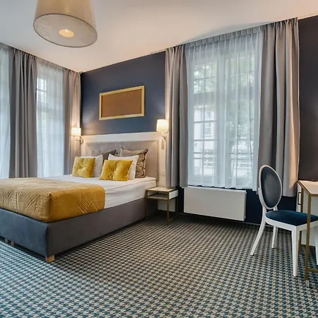 Art Novis Centrum 酒店 3*