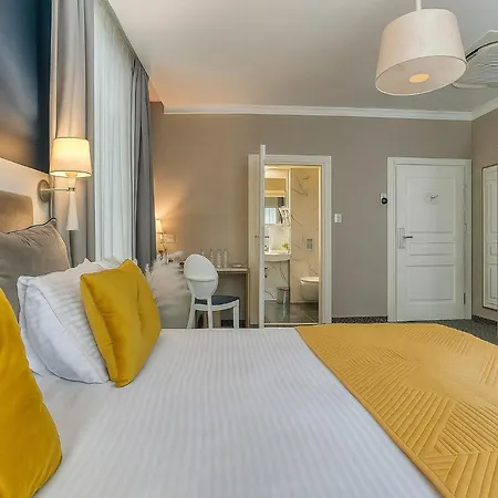 Art Novis Centrum Hotel 3*