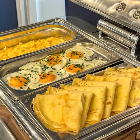 Art Novis Centrum Hotel 3*